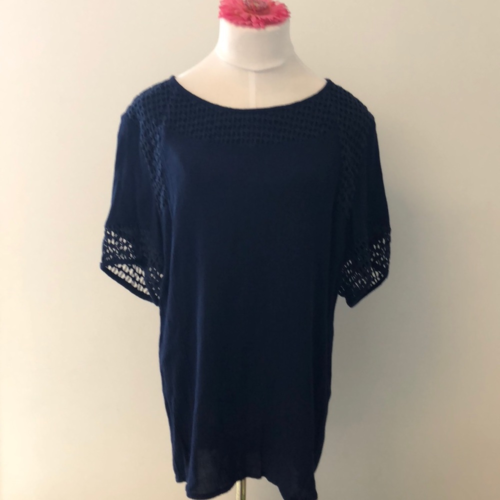 Chico’s navy blue top